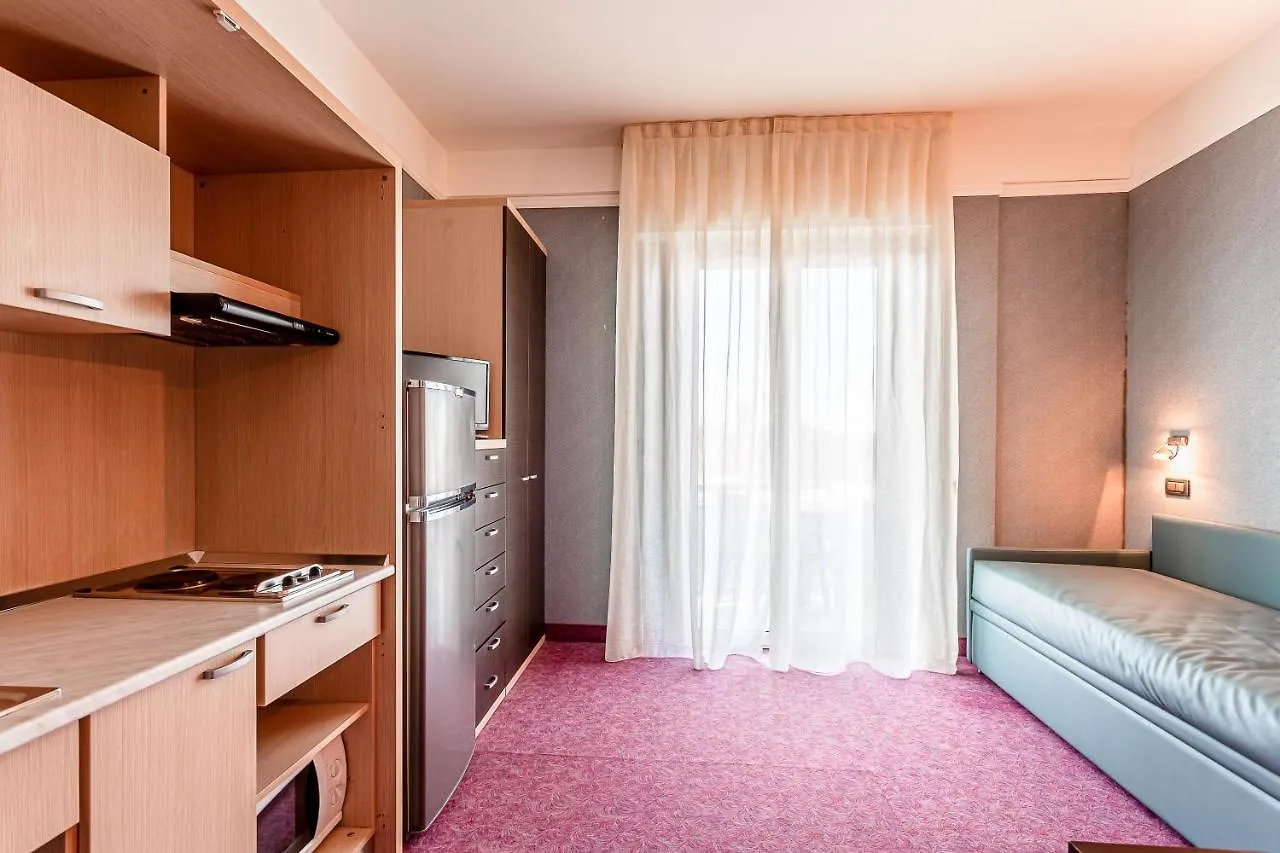 Residence & Suites 贝拉里亚-伊贾马里纳 公寓式酒店